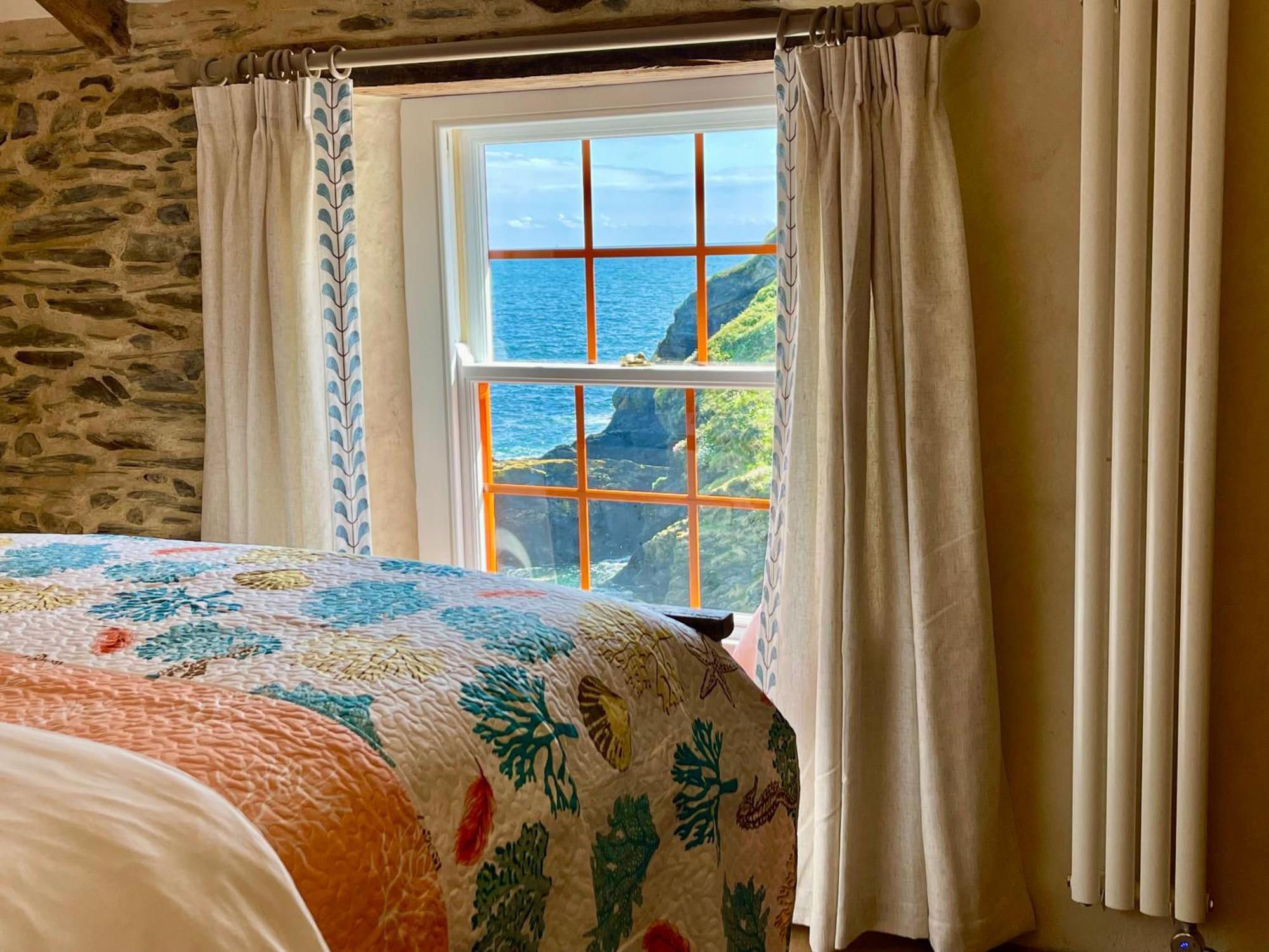 Unique Retreat - 2 Bedroom Cliff Top Cottage With Large Terrace พอร์ตโล ภายนอก รูปภาพ